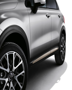 Finitions latérales beige pour portes de Fiat 500X